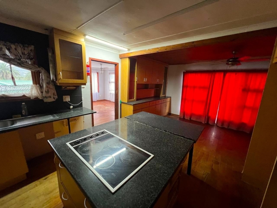 5 Bedroom Property for Sale in Bergsig Western Cape